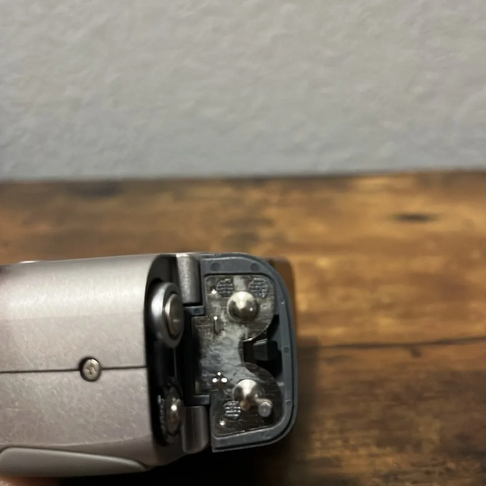 Kodak Advantix C400 Silver Film Camera with Black Case and Tripod